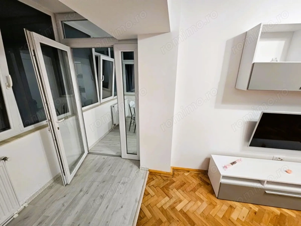 Apartament 3 camere complet renovat Zona Fabra — fotografia 3