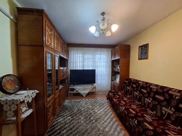 Zona Orizont - 3 camere-etaj 2-balcon-mobilat-centrala-beci-aer conditionat — fotografia 2