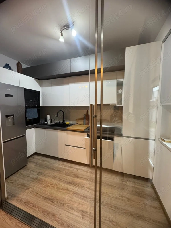 Proprietar vand Apartament 2 camere cu teren de 150 mp si 2 locuri de parcare — fotografia 3