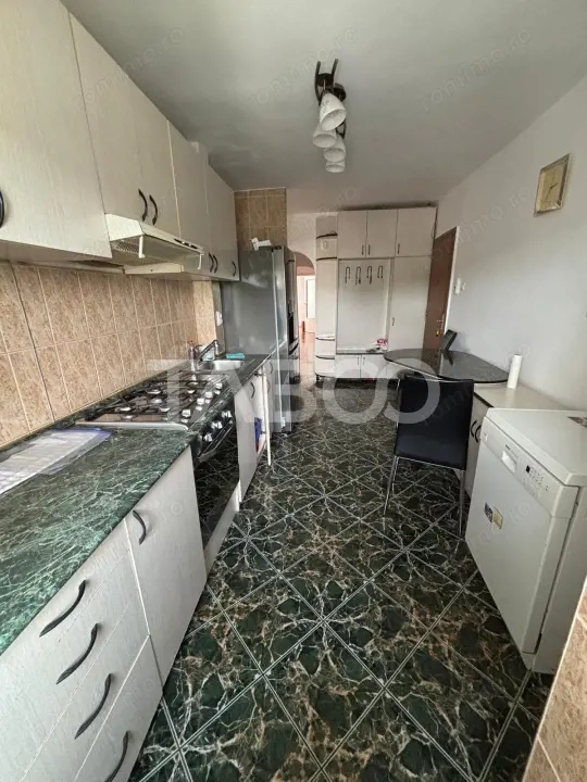 Apartament cu 4 camere decomandate cartier Manastur — fotografia 1