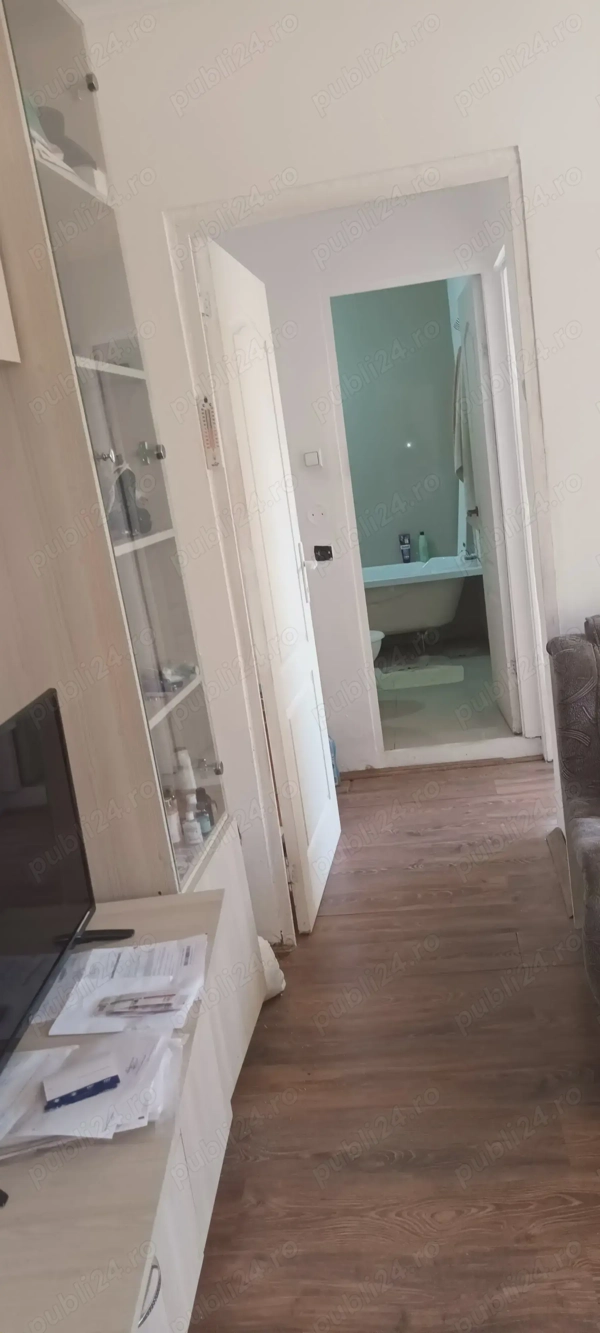 Vând sau schimb apartament Beiuș — fotografia 3