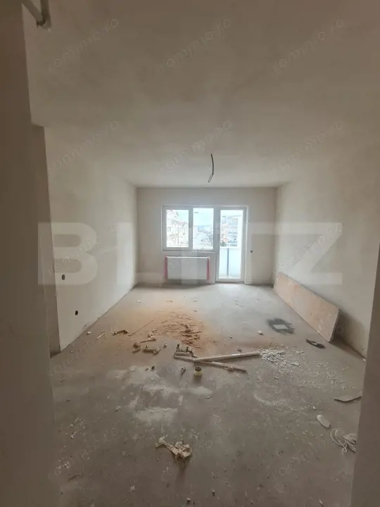 Apartament decomandat, posibilitate modificare in 3 camere, parcare, zona Terra — fotografia 1