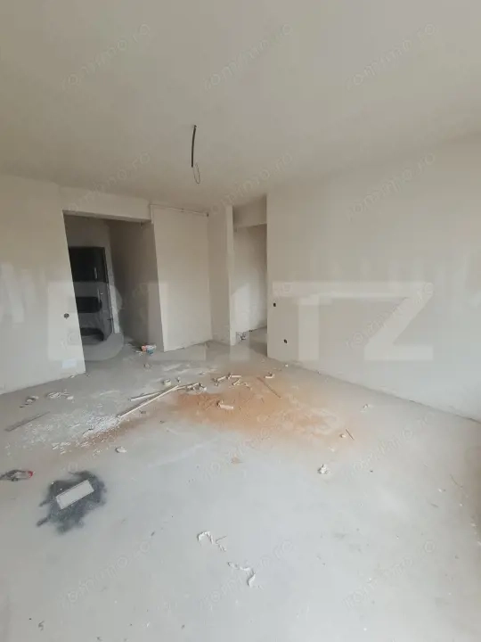 Apartament decomandat, posibilitate modificare in 3 camere, parcare, zona Terra — fotografia 2