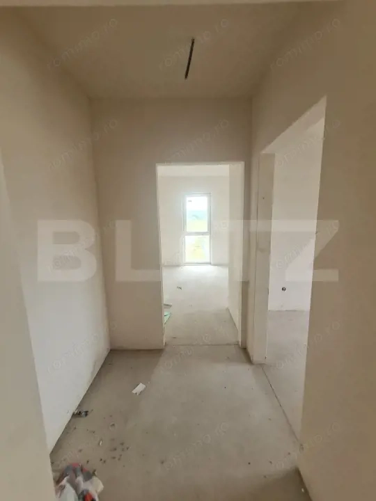 Apartament decomandat, posibilitate modificare in 3 camere, parcare, zona Terra — fotografia 3