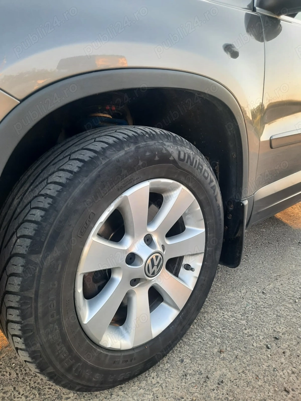 VOLKSWAGEN Tiguan 2009 — imagine 8