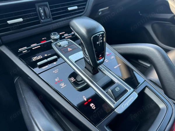 PORSCHE Cayenne 2021 — imagine 19