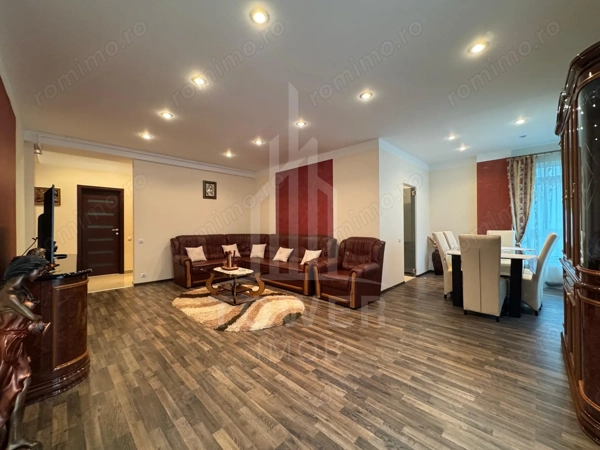 Apartament de închiriat 3 camere, 100 m², decomandat, zona Ștrand — fotografia 1