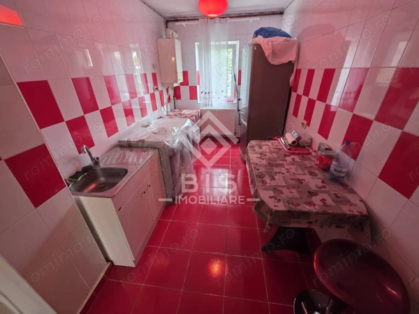 Apartament 3 camere zona Stefan Cel Mare — fotografia 3