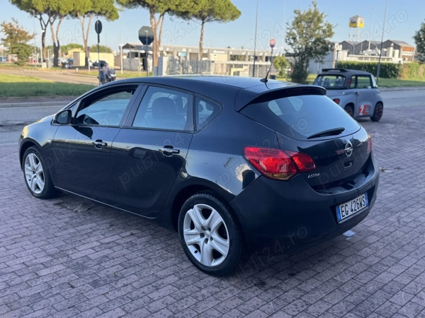 OPEL Astra 2011 — imagine 4