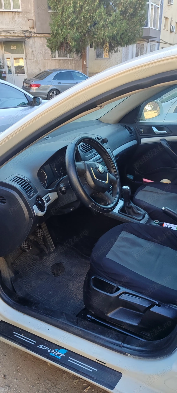 SKODA Octavia 2010 — imagine 4