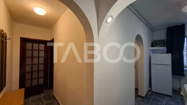 Apartament 3 camere de vanzare semidecomandat 45 mp zona Vasile Aaron — fotografia 3