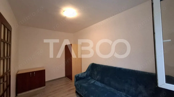 Apartament 3 camere de inchiriat 45 mp zona Vasile Aaron — fotografia 3