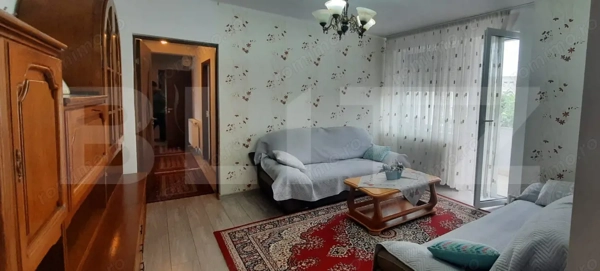 Apartament cu 4 camere, 80 mp, zona Micro 15 Satu Mare — fotografia 1