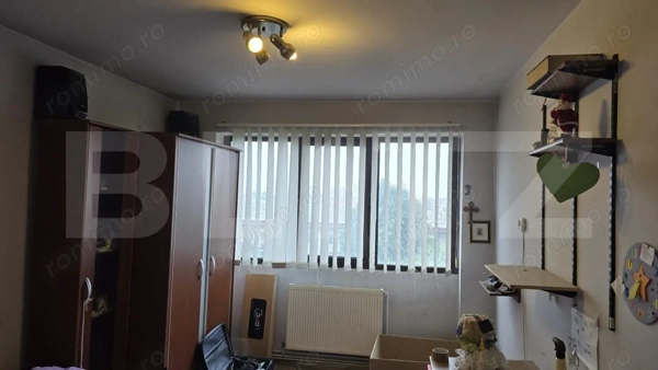 Apartament de vanzare, cu 2 camere, 46 mp, zona Micro 14 — fotografia 3
