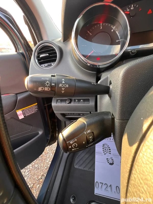 PEUGEOT 5008 2013 — imagine 16