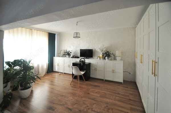 Vand sau schimb apartament cu 3 camere in centrul orasului Ramnicu Valcea etaj 4 — fotografia 2