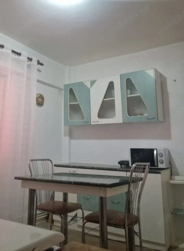 Apartament 2 camere, zona MB, etajul 2, decomandat, cu lift — fotografia 1