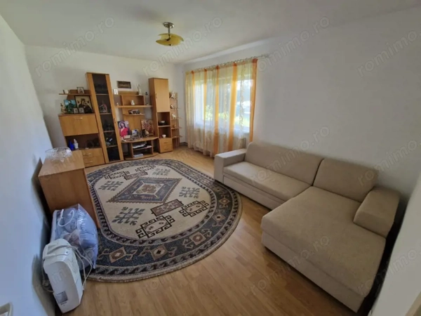 Apartament 3 camere, 71 mp, zona Hotvon — fotografia 1