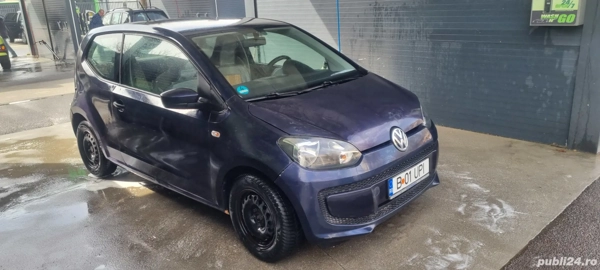 VOLKSWAGEN Up