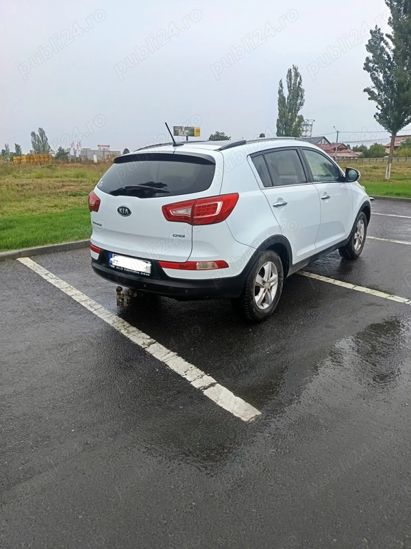 KIA Sportage 2012 — imagine 2