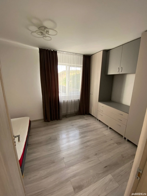 apartament de inchiriat — fotografia 3