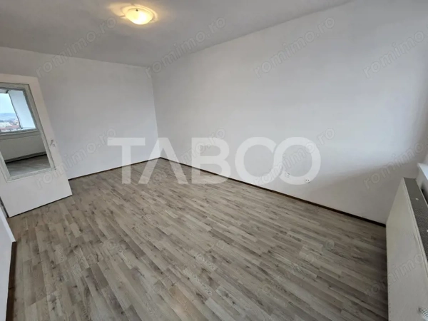 Apartament decomandat de vanzare cu 3 camere balcon zona Mihai Viteazu — fotografia 3