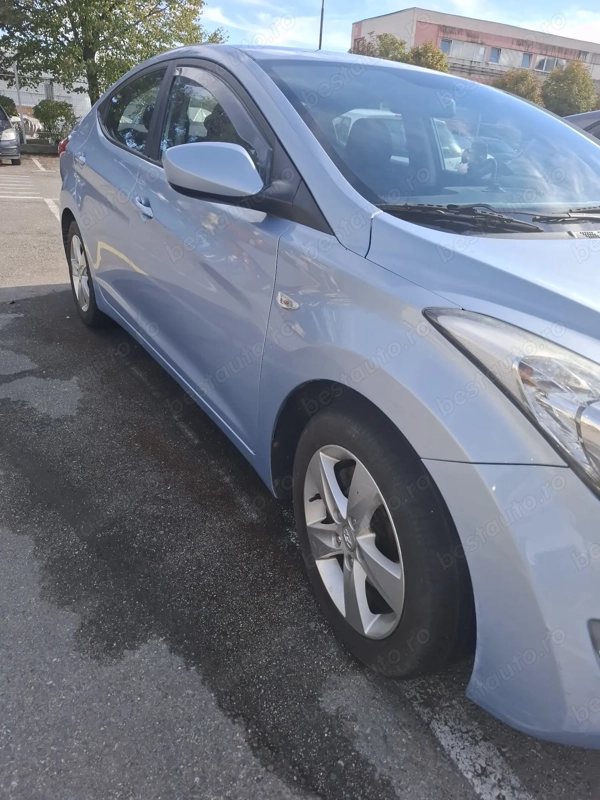 HYUNDAI Elantra 2012 — imagine 4