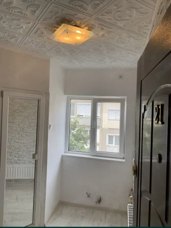 Vand garsoniera cu numar de apartament si CF ( s25 , vw) — fotografia 3
