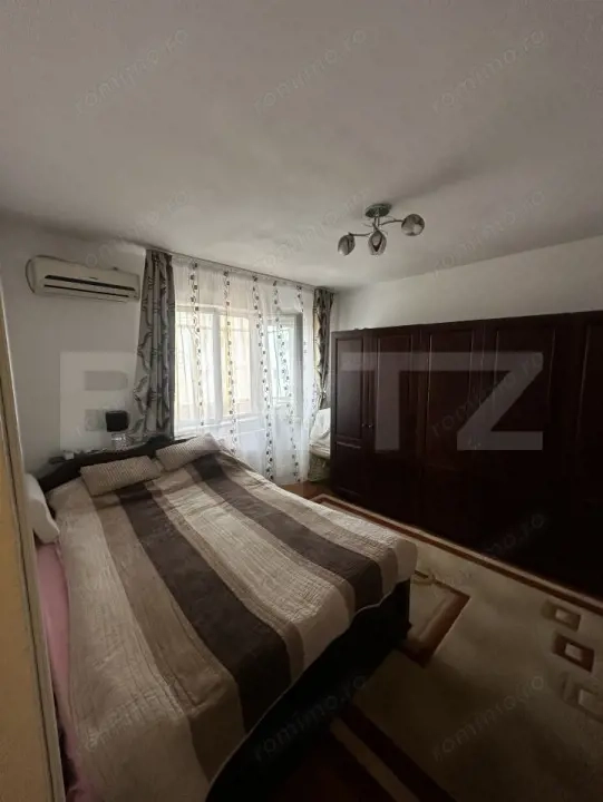 Apartament de vanzare, cu 2 camere, 60 mp, zona Micro 15 — fotografia 3