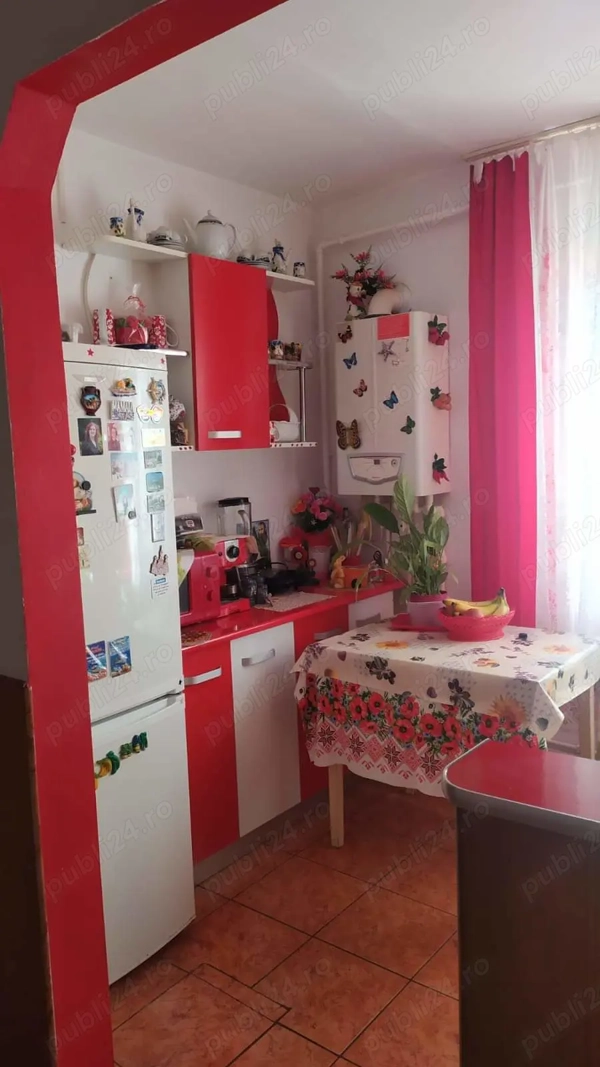 Vând apartament — fotografia 1