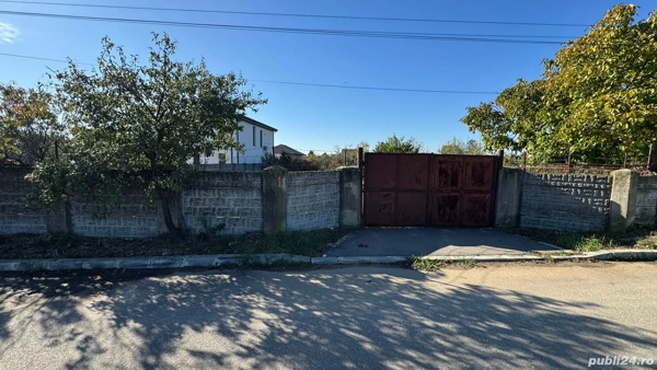 vand teren Cârcea