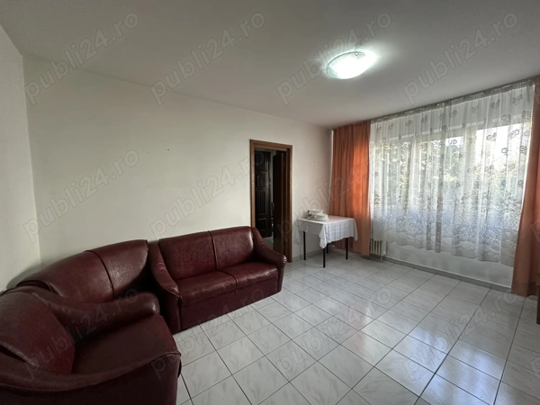 Agentia imobiliara VIGAFON vinde apartament 3 camere Malu Rosu — fotografia 1