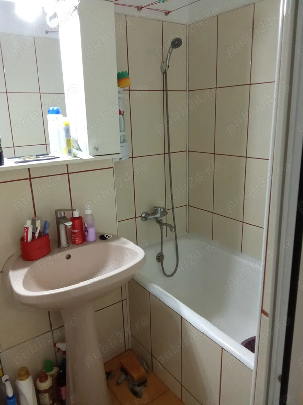Vând apartament — fotografia 3
