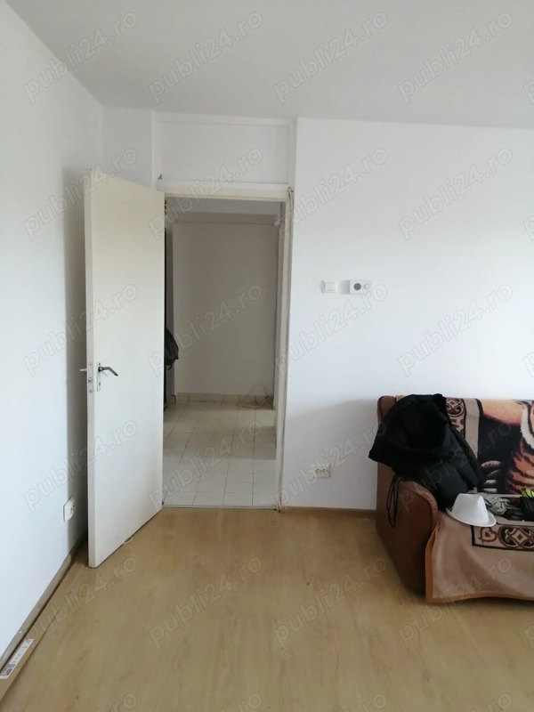 Apartament 3 camere zona centrala — fotografia 3