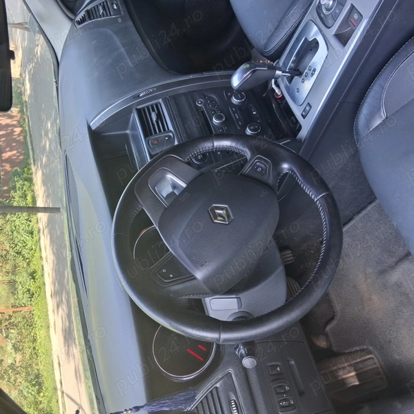 RENAULT Latitude 2011 — imagine 2