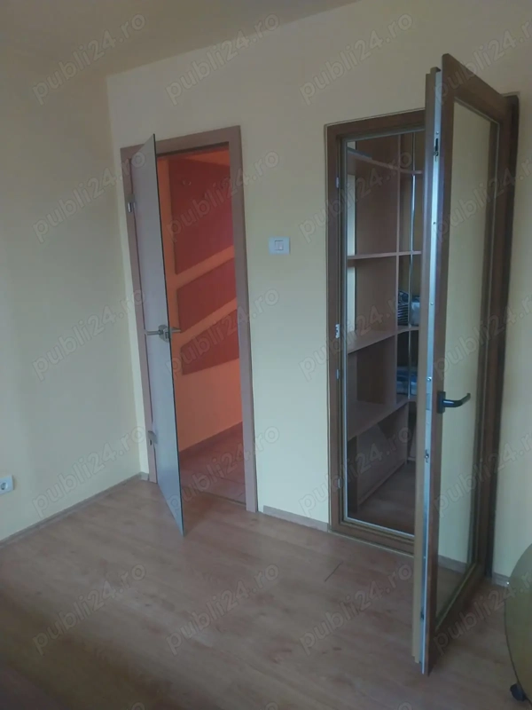 Persoană fizică vând apartament 3 camere