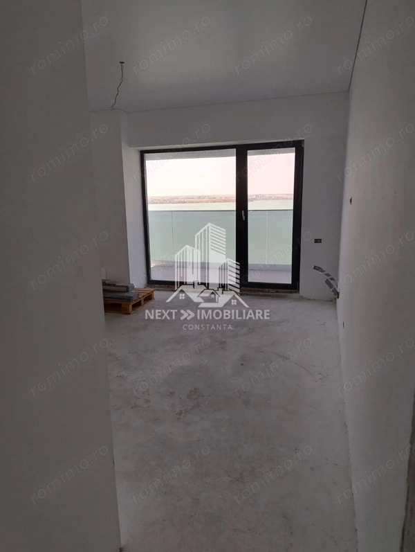 Apartament 2 cam, Mamaia zona Rex, la alb, vedere lac — fotografia 3