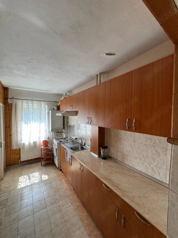 Proprietar vand apartament cu 3 camere — fotografia 3