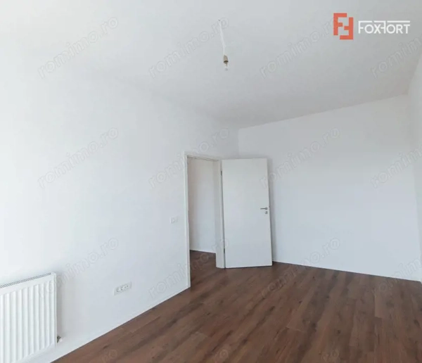 Apartament spatios cu 3 camere, scara interioara, 84 mp - V7227 — fotografia 3