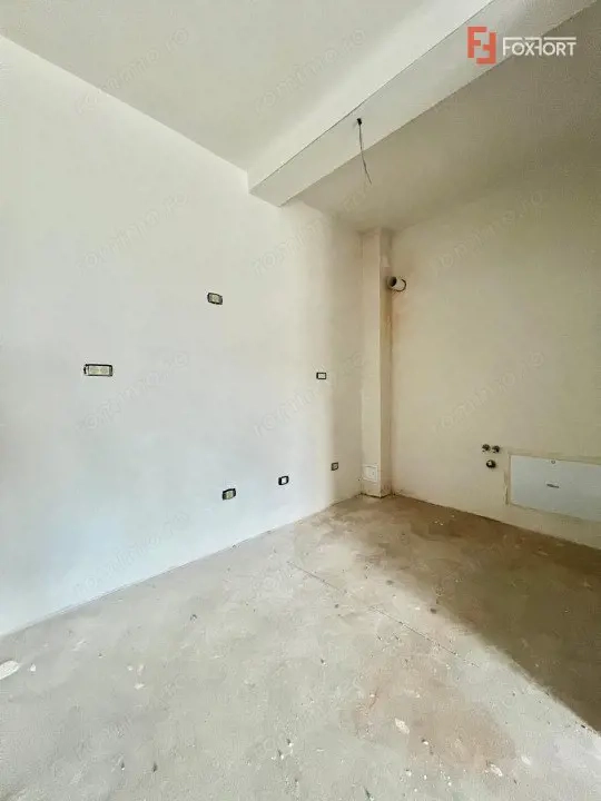 Apartament 2 camere de vanzare, zona Torontalului — fotografia 3