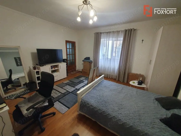 Apartament cu 2 camere decomandat, cladire istorica - Sinaia — fotografia 3