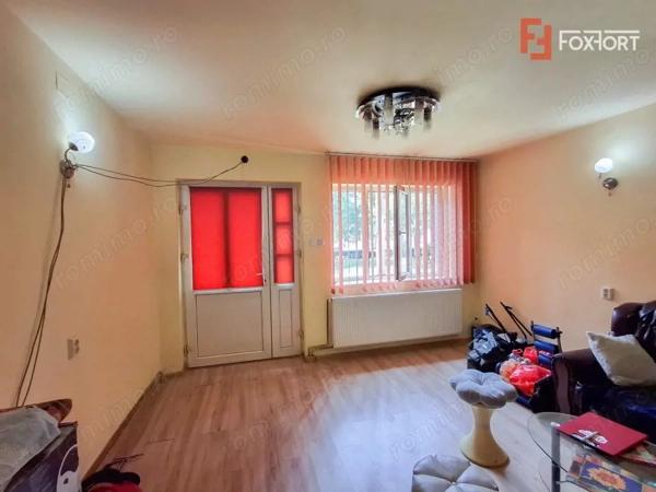 Apartament cu 2 camere de vanzare in Timisoara la curte comuna, zona Elisabetin — fotografia 2
