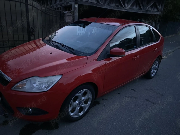 FORD Focus 2011 — imagine 5