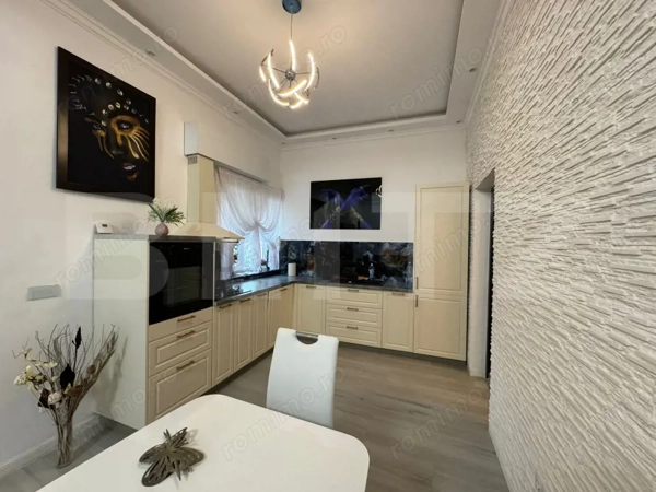 Apartament 3 camere la casă, zona Centrală – Oradea — fotografia 3