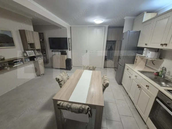 Apartament semidecomandat cu 2 camere, parcare, zona Tineretului — fotografia 3