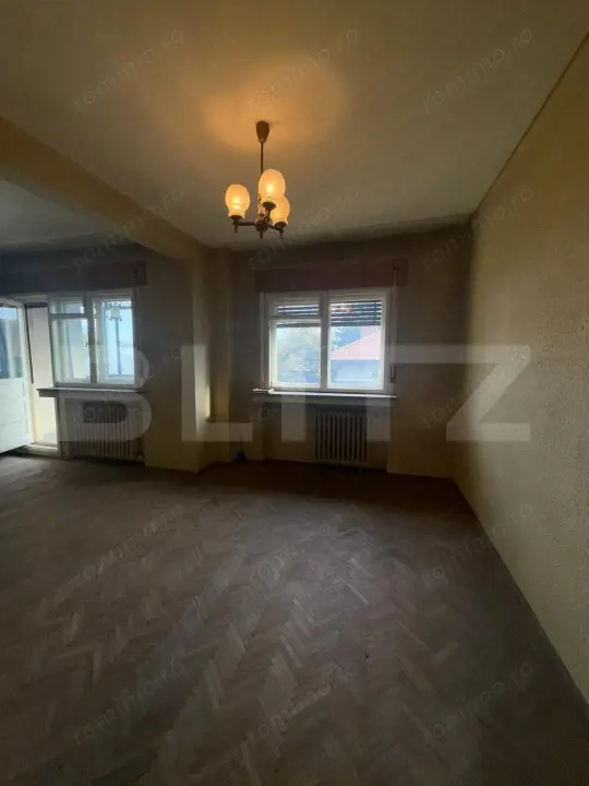 Apartament cu 4 camere, 95 mp, zona Centrala — fotografia 3