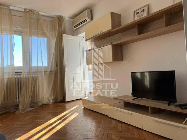 Apartament cu 4 camere, 2 bai în Piața Unirii, Timișoara — fotografia 3