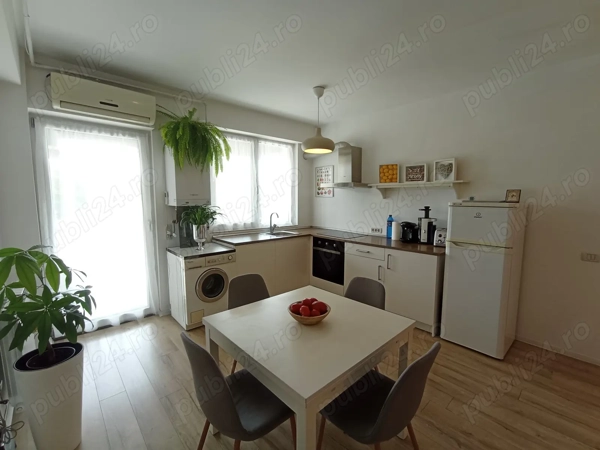 3 camere bloc nou et 1 dorobanti — fotografia 1