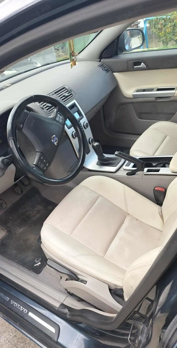 VOLVO S40 2010 — imagine 4