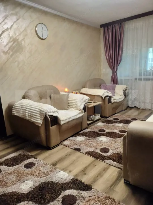 Apartament de vanzare, cu 2 camere, spațios și complet renovat, zona Bălcescu — fotografia 1